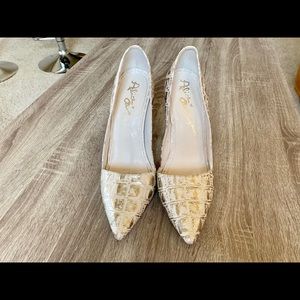 Alice + Olivia Metallic Gold and Cream Pumps